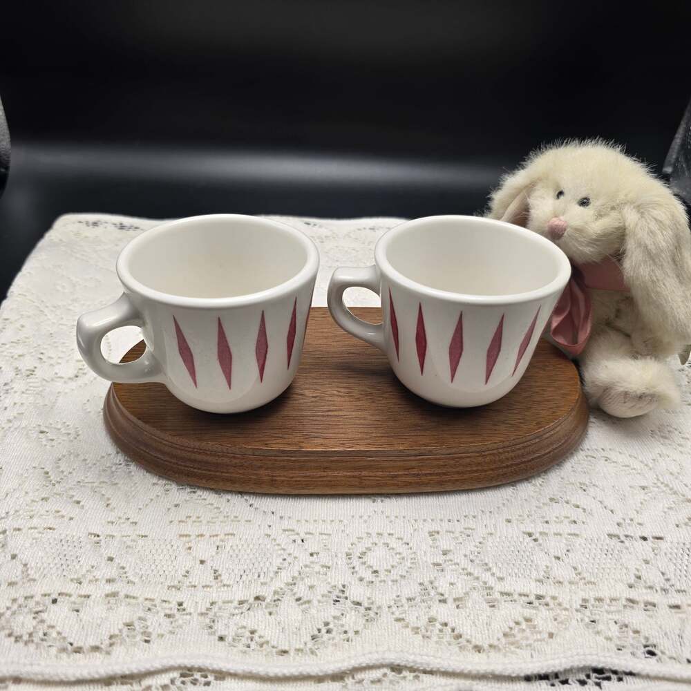 Vintage Homer Laughlin set of 2 coffee tea cups Atomic Diamond